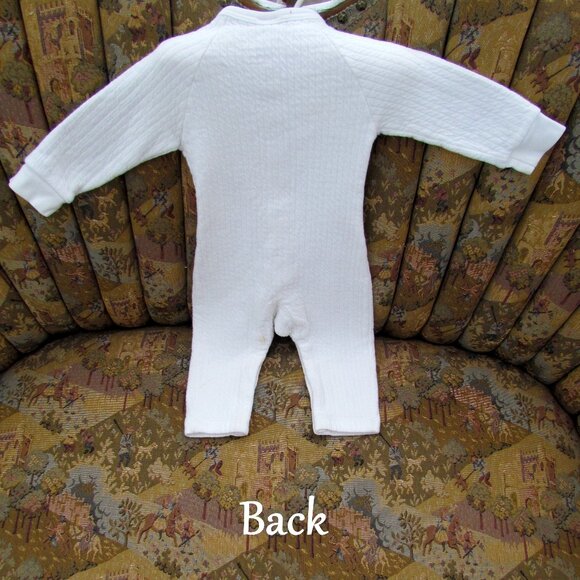 WHITE BABY LONG SLEEVE ONESIE, VINTAGE COTTON w SNAPS, 12 M, BABY STEPS, EUC - Picture 4 of 8